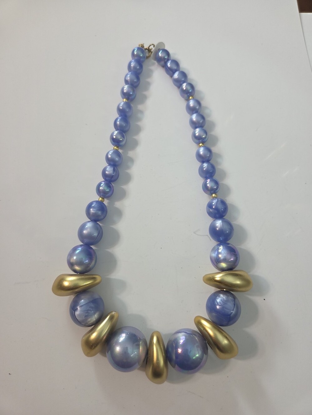 Vtg Lavender Irredescent Graduated Acrylic Bead Necklace Gold Spacer Austrian